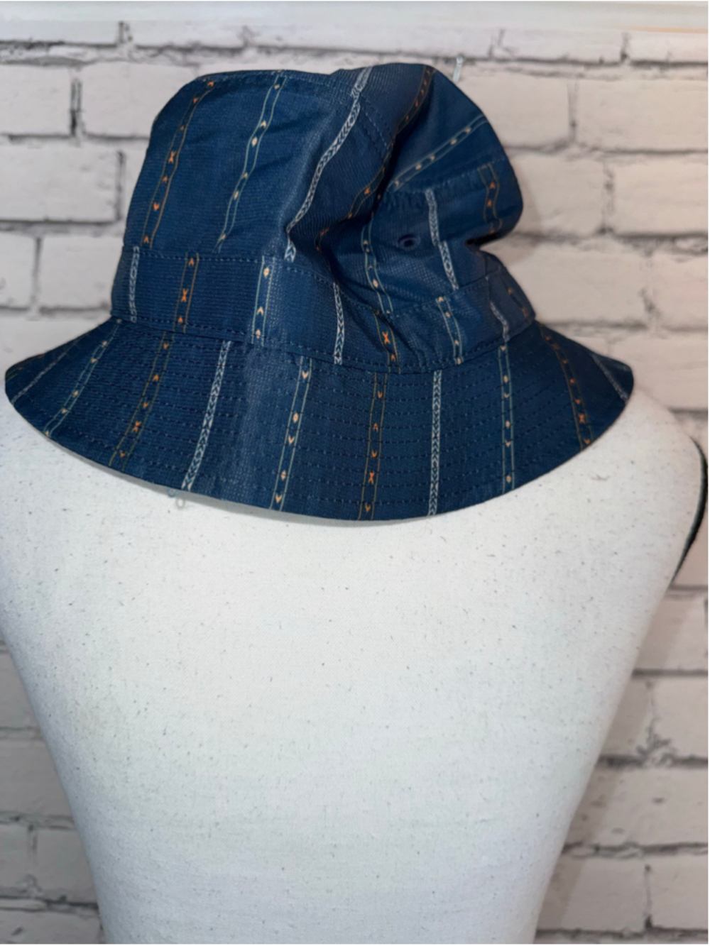 Men's Prana Bucket Hat Kootenai One Size with Pocket Blue Black Tribal Aztec - Picture 4 of 8